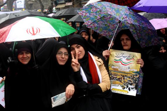   گزارش تصویری حضور  پرشوربانوان همدان در راهپیمایی 22 بهمن