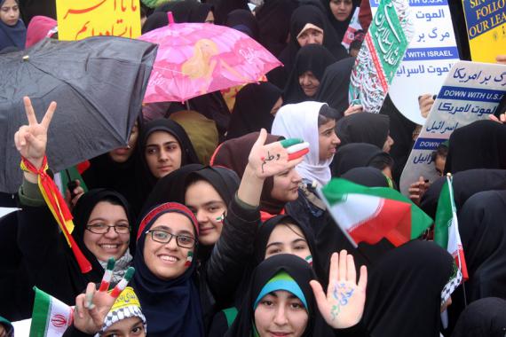   گزارش تصویری حضور  پرشوربانوان همدان در راهپیمایی 22 بهمن