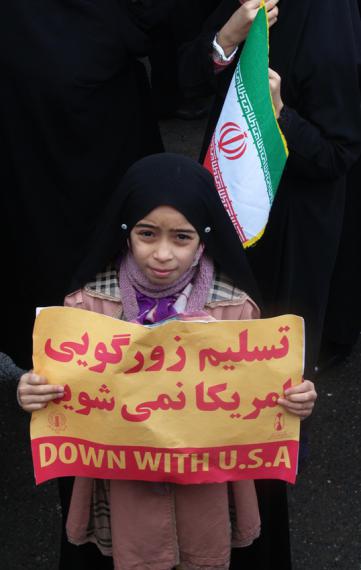   گزارش تصویری حضور  پرشوربانوان همدان در راهپیمایی 22 بهمن
