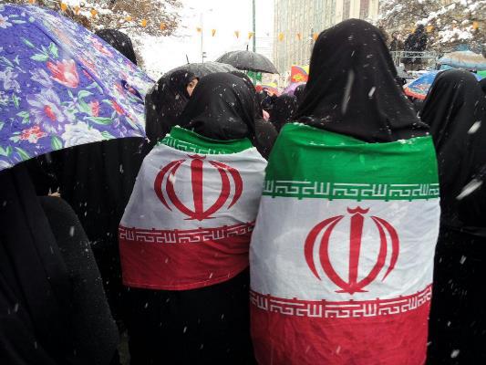 شبنم ها, shabnamha, راهپیمایی 22 بهمن , راهپیمایی زیر برف, afkl ih, shabnamha.ir