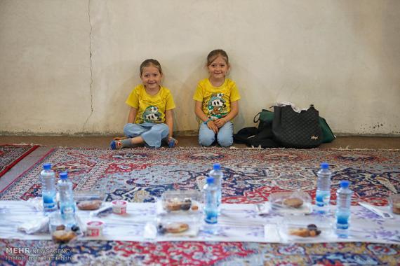 مراسم افطاری,حسینیه امام خمینی(ره),همدان,shabnamha.ir,شبنم همدان,afkl ih,شبنم ها