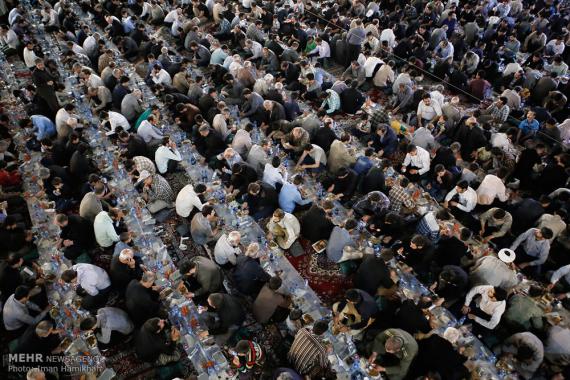 مراسم افطاری,حسینیه امام خمینی(ره),همدان,shabnamha.ir,شبنم همدان,afkl ih,شبنم ها