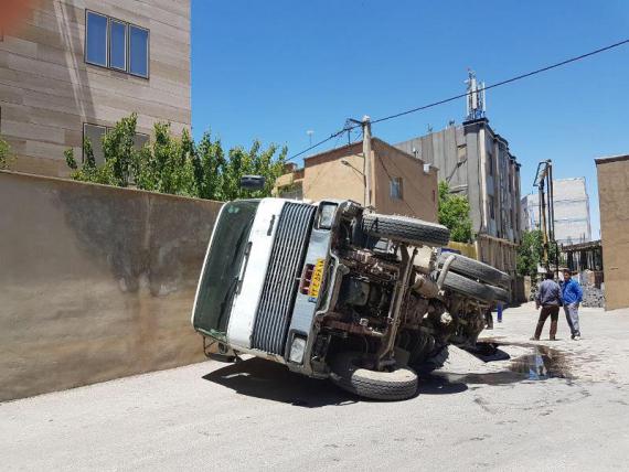 شبنم ها, shabnamha,shabnamha.ir afkl ih, شبنم همدان, فرورفتن ماشین بتن , 
