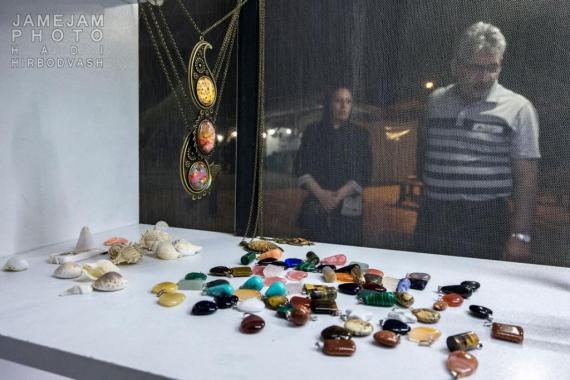 نمایشگاه,کمیته امداد,خودکفایی,اقتصاد مقاومتی,مددجویان کمیته امداد,باغ موزه قصر,shabnamha.ir,شبنم همدان,afkl ih,شبنم ها