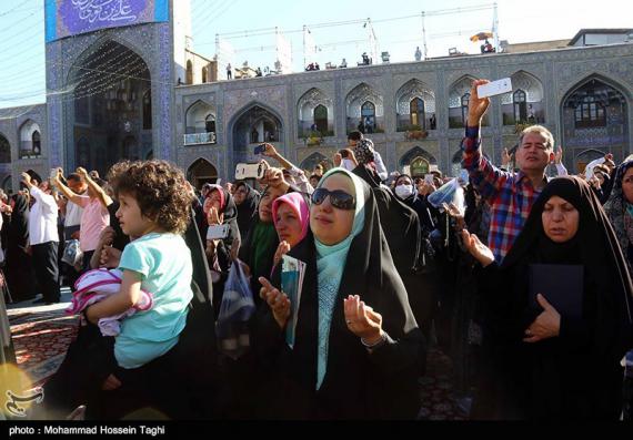 میلاد امام رضا,تعویض پرچم,گنبد امام رضا(ع),shabnamha.ir,شبنم همدان,afkl ih,شبنم ها