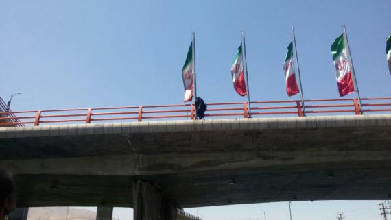 خودکشی,پل میدان بار همدان,shabnamha.ir,شبنم همدان,afkl ih,شبنم ها