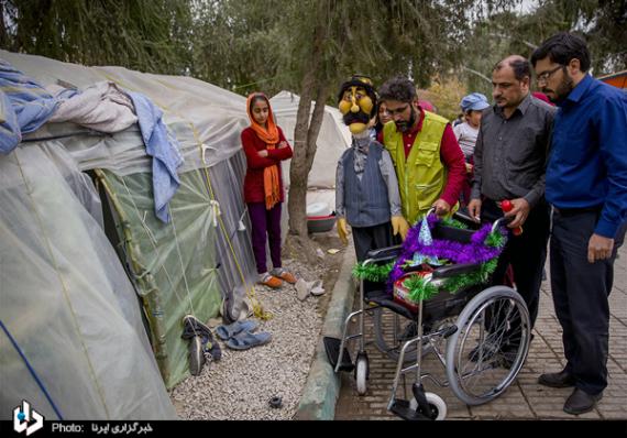 جشن تولد,کودکان کرمانشاه,زلزله زدگان,shabnamha.ir,شبنم همدان,afkl ih,شبنم ها; 