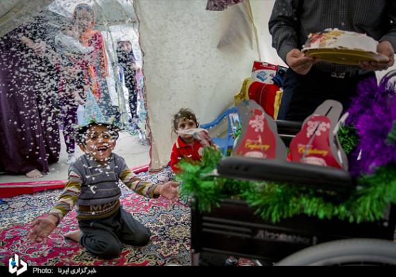 جشن تولد,کودکان کرمانشاه,زلزله زدگان,shabnamha.ir,شبنم همدان,afkl ih,شبنم ها; 