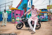 پسری که کسی حاضر نیست با او ازدواج کند+ تصاویر 