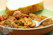 خورش قارچ,خورش قارچ با گوشت چرخ کرده,خورش,shabnamha.ir,شبنم همدان,afkl ih,شبنم ها