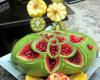 میوه آرایی,شب یلدا,هنرنمایی با میوه,تزیین هندوانه,shabnamha.ir,شبنم همدان,afkl ih,شبنم ها; 
